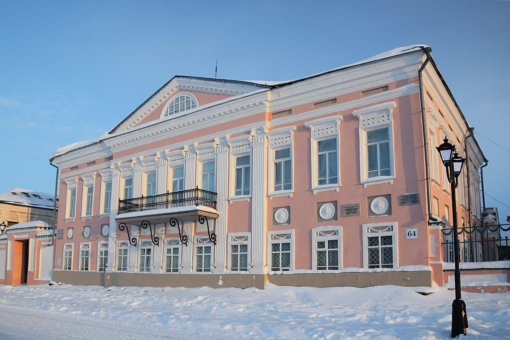 Главный дом усадьбы Усова. Фото: Toshishiro, CC BY-SA 4.0 https://creativecommons.org/licenses/by-sa/4.0, via Wikimedia Commons