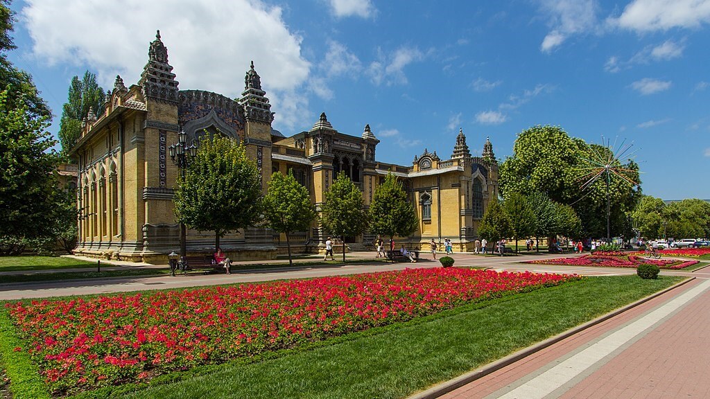 Главные нарзанные ванны. Фото: Сергей Свердлов, CC BY-SA 3.0 https://creativecommons.org/licenses/by-sa/3.0, via Wikimedia Commons
